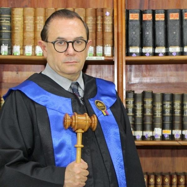 Iván Rodrigo Larco Ortuño